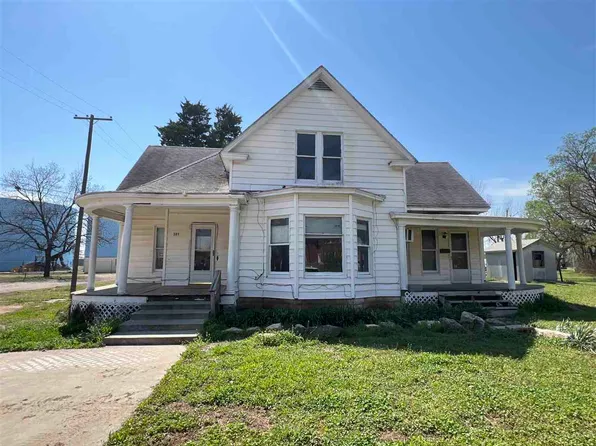 301 W Lincoln Ave, Blackwell, OK 74631