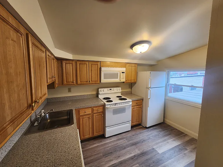 216 Decatur St #3 — Photo 8