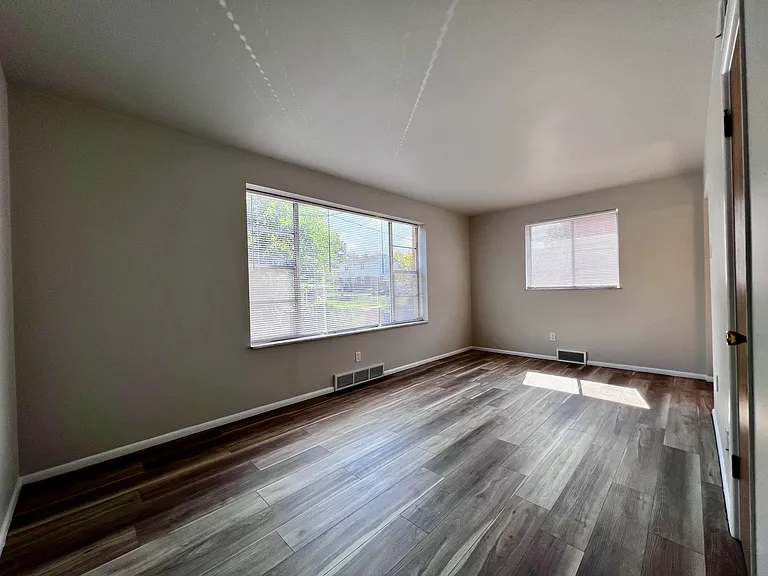 4109 Germania St #1H — Photo 5