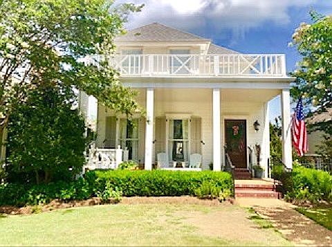 1st image of 616 Piedmont Dr