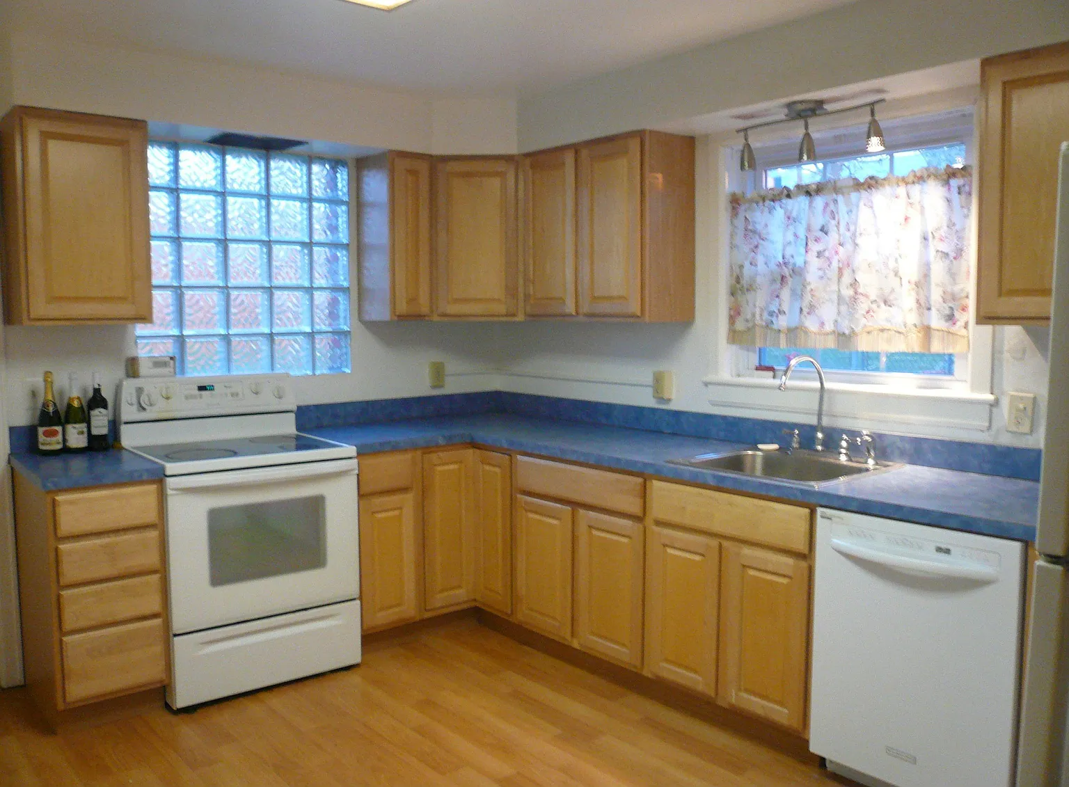 1317 Roxanna Rd NW photo 1
