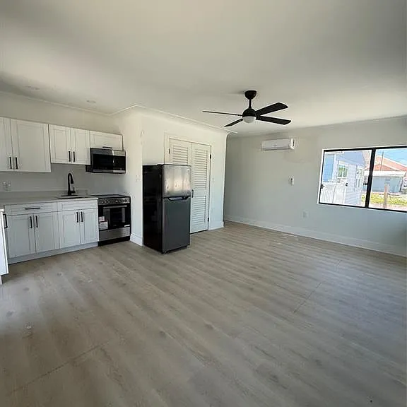 600 Corey Ave — Photo 3