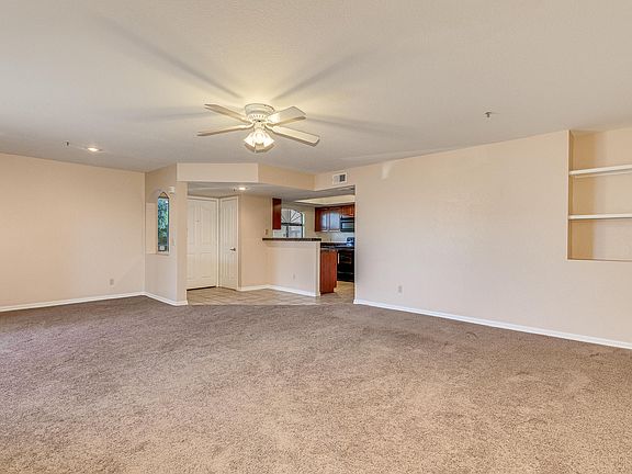 5th image of 5104 N 32nd St Unit 237