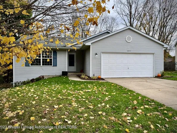 4215 Lochinver Cir, Lansing, MI 48911
