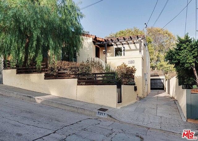 1st image of 1617 Armitage St