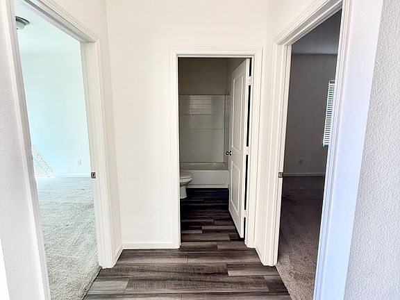 4th image of 800 Cedar Elm Dr