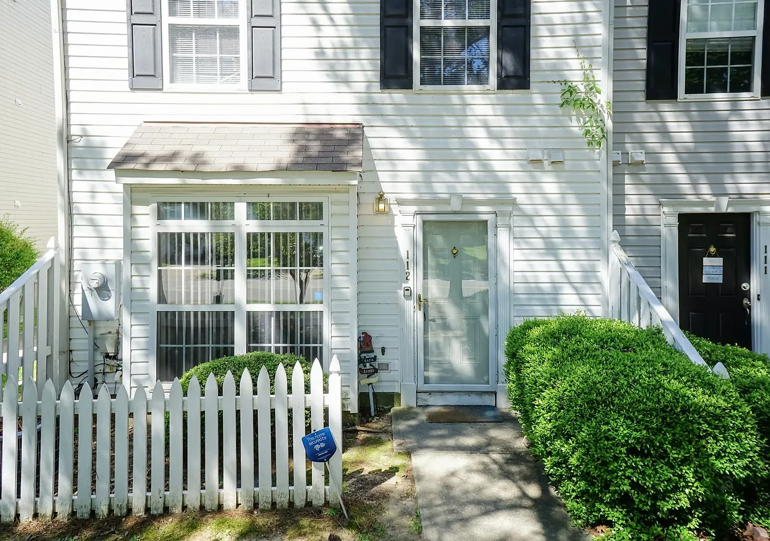 Three Bedroom END unit Townhome! — Photo 2