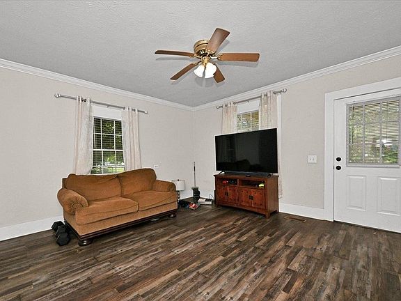 3rd image of 8711 County Road 747