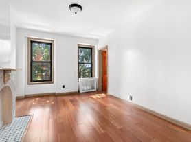 283 Pacific St