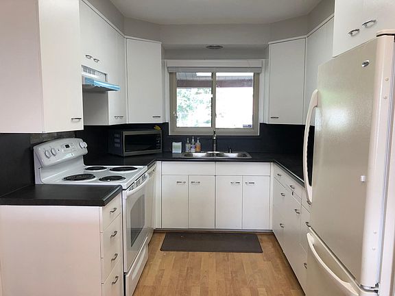 Nice gallery kitchen 