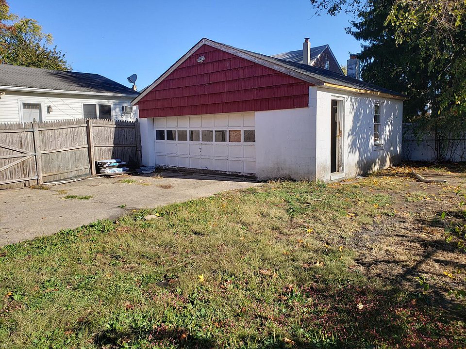 2nd image of 236 Columbus Ave