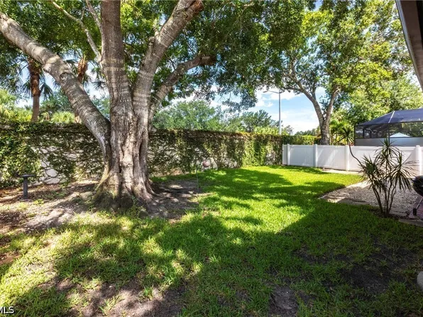 11302 Lakeland Cir, Fort Myers, FL 33913