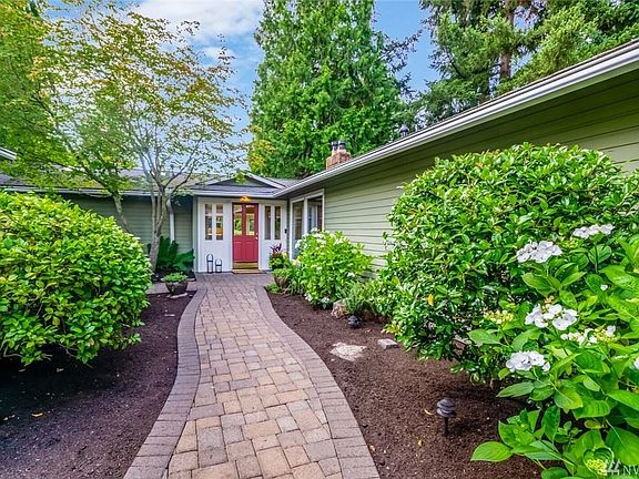 2nd image of 2527 183rd Ave NE