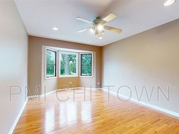 5th image of 917 N Cove Dr