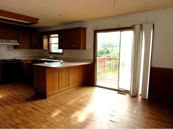 3rd image of 2816 Lankford Dr