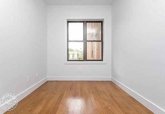 5th image of 1327 Gates Ave #3