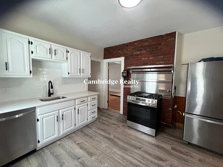 16 Edward T Sullivan Rd — Photo 2