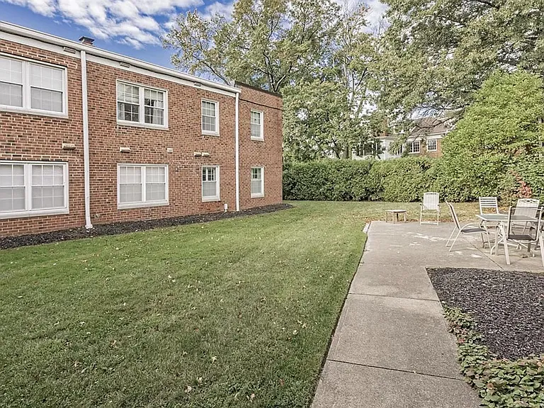20301 Shelburne Rd #9 — Photo 30