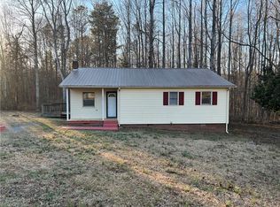 305 Leonard Meadow Rd, Ramseur, NC 27316