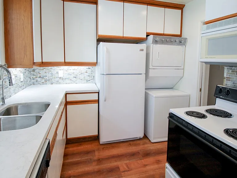 4426 Calhoun Ave — Photo 10