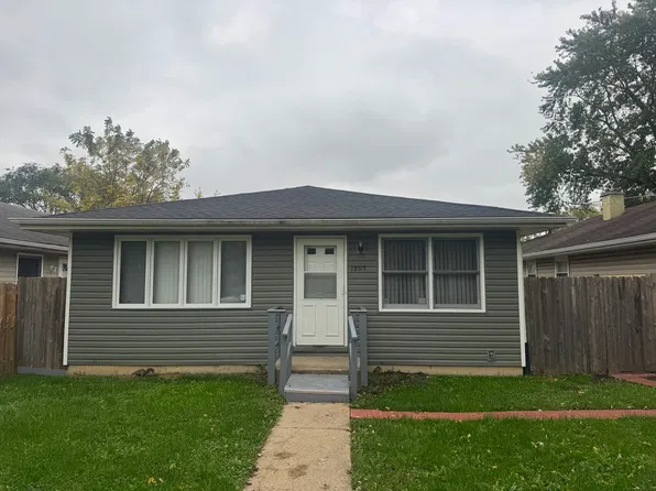 1807 Joanna Ave, Zion, IL 60099