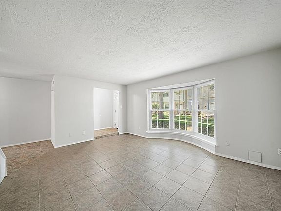 5th image of 3946 Laura Leigh Ln