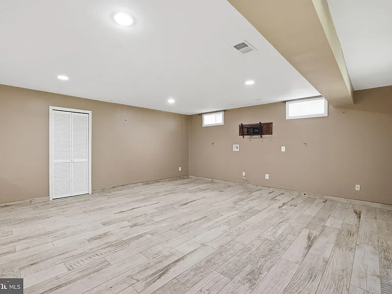 5767 Bush Hill Dr — Photo 54