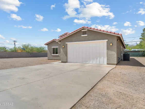 1941 E Greenlee Rd, Tucson, AZ 85719