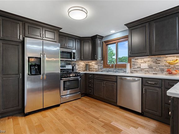 4th image of 5411 Ault Ave NE