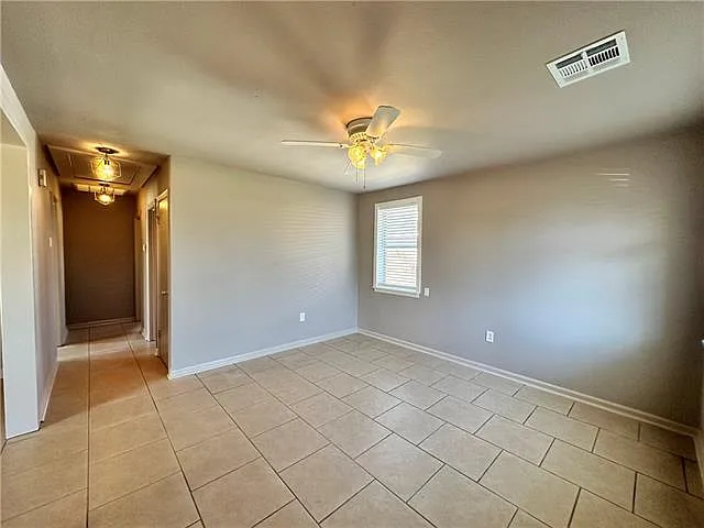 2 bed, 1.0 bath, 1097 sqft, $1,500 — Photo 4