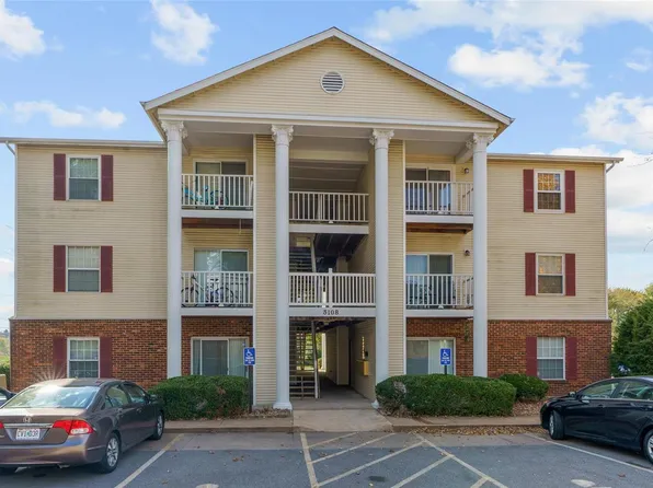 3108 Edwards Pl APT 301, Maryland Heights, MO 63043
