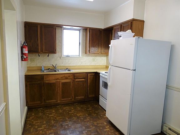 5th image of 40 W Donegal St APT B