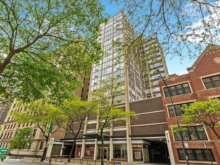 3110 N Sheridan Rd #1708 — Photo 15