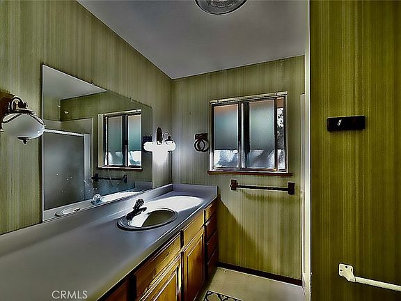 4th image of 30687 Sleepy Hollow Dr