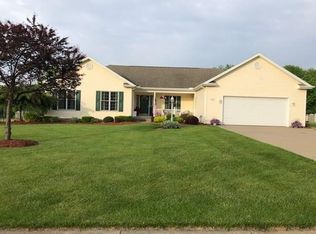 8845 Honeysuckle Dr, Erie, PA 16509