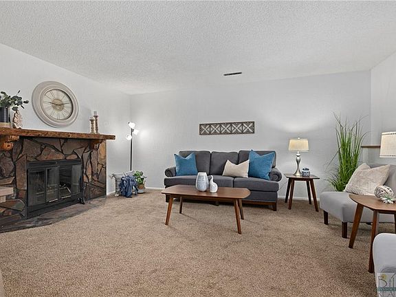 2nd image of 607 Avenue F APT 4