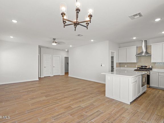 5th image of 521 Osier Dr
