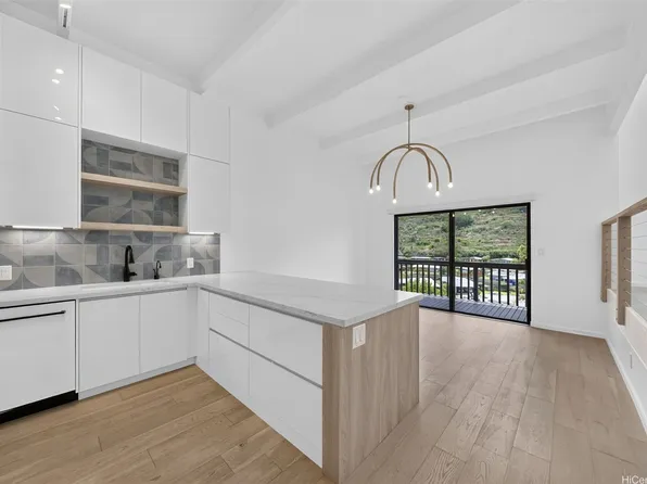 1487 Hiikala Pl APT 35, Honolulu, HI 96816
