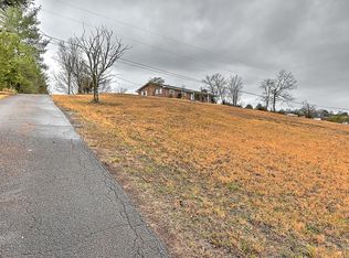55 Cresthaven Ln, Mosheim, TN 37818