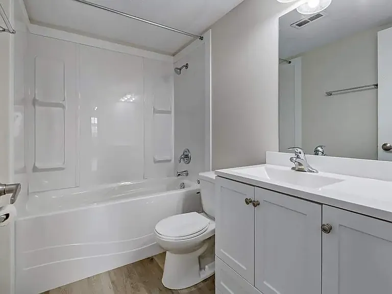 401 Central Ave — Photo 6
