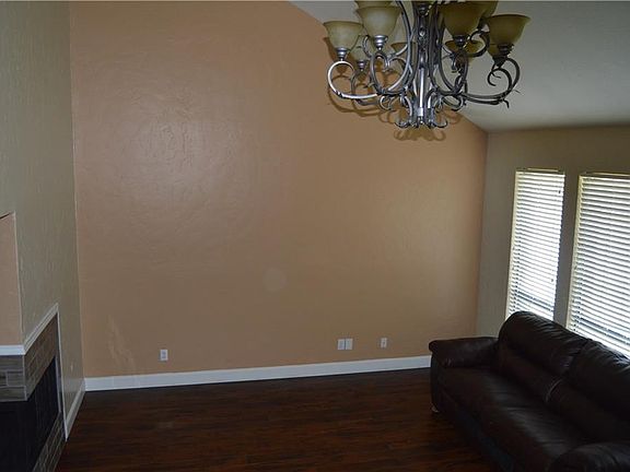 4th image of 4303 Largo Dr