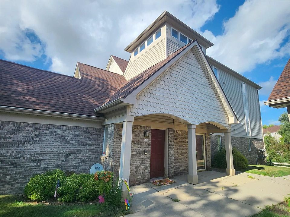 2nd image of 1390 Constance Dr