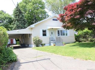 325 Seltsam Rd, Bridgeport, CT 06606