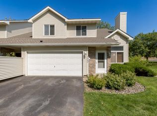 7060 48th St N, Oakdale, MN 55128