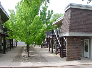 324 Buena Vista Ave APT 20, Pekin, IL