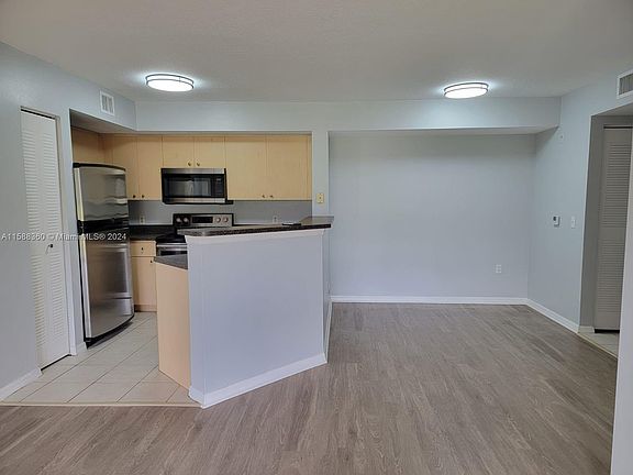 3rd image of 4151 San Marino Blvd APT 104