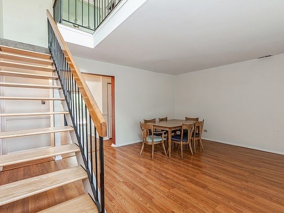 3rd image of 6420 Wells St #16