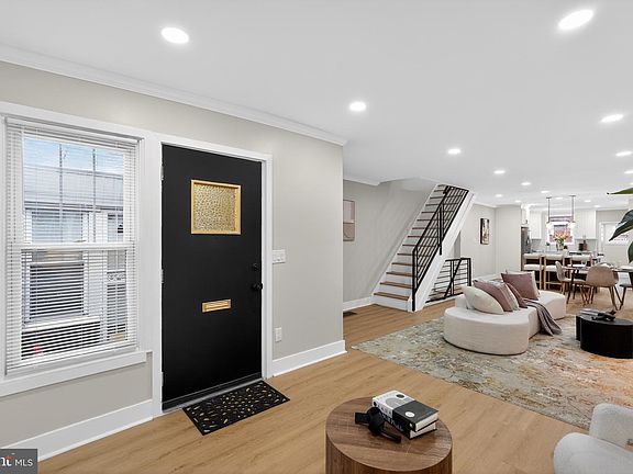 4th image of 7164 N 19th St
