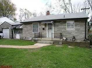 2828 Chadwick Dr, Saint Louis, MO 63121