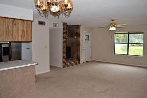 5th image of 601 Lakeview St
